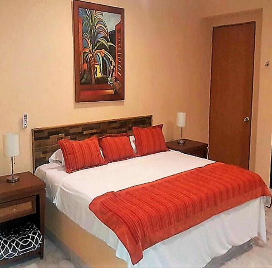 Hotel Versalles Suites Cancun Luaran gambar