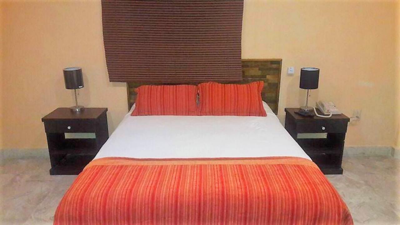 Hotel Versalles Suites Cancun Luaran gambar