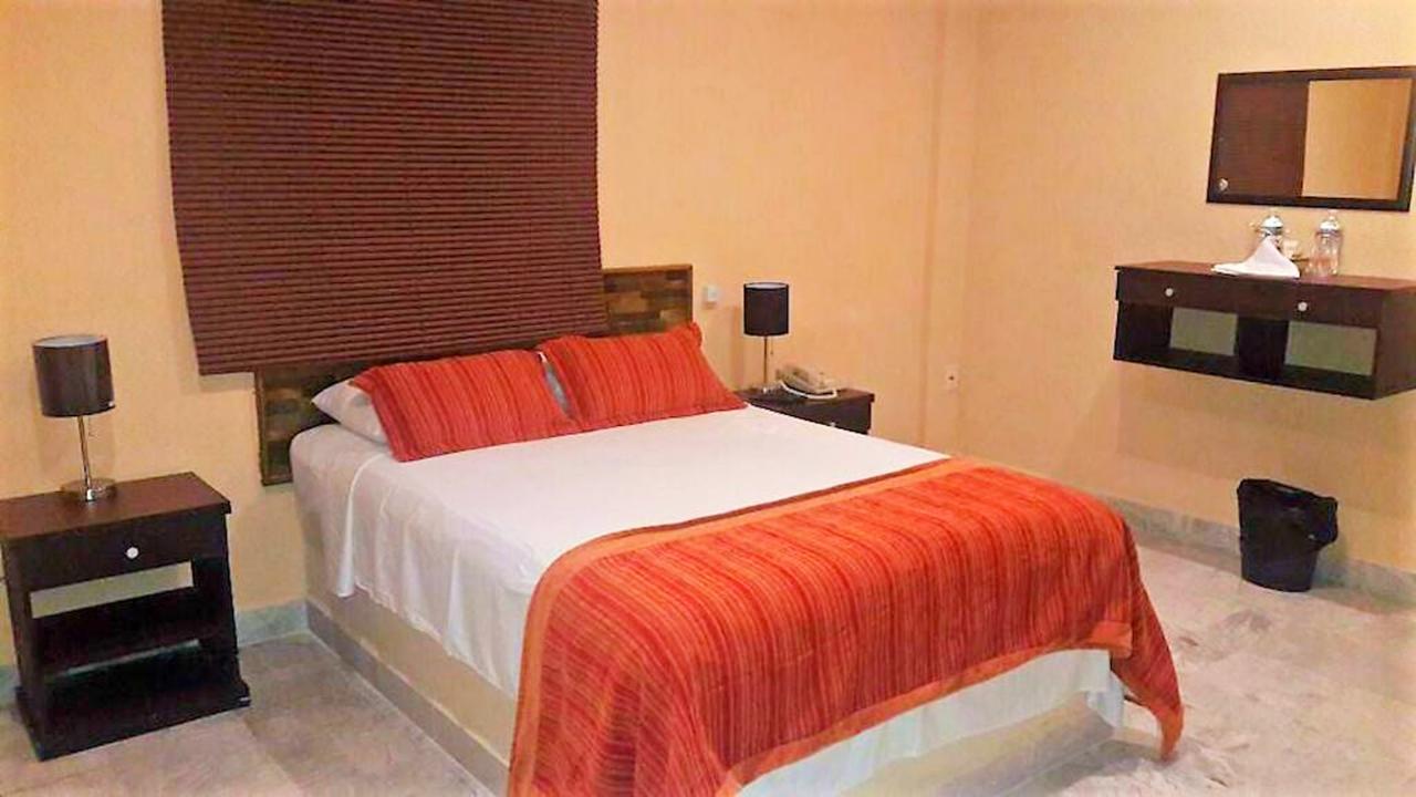 Hotel Versalles Suites Cancun Luaran gambar